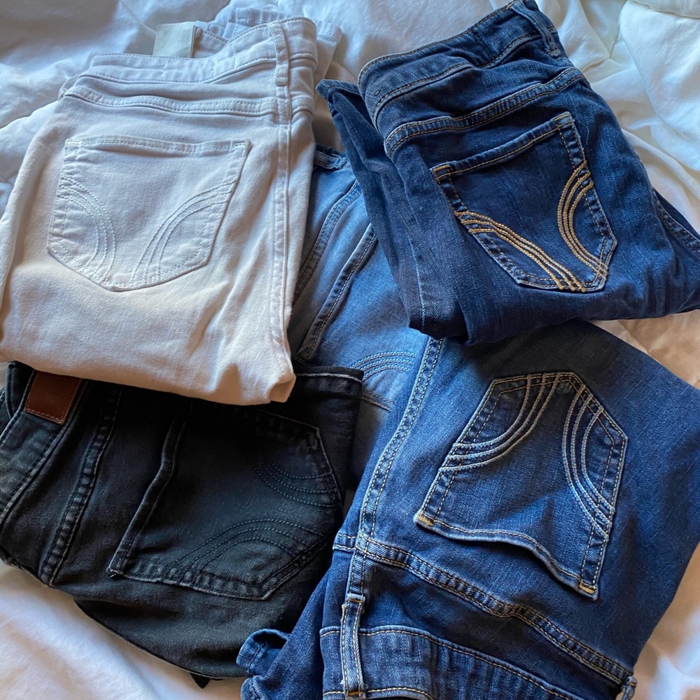Hollister Jeans (5 available)